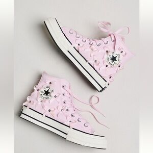 NIB Chuck 70 Bow Sneakers by Converse in Pink Size W8